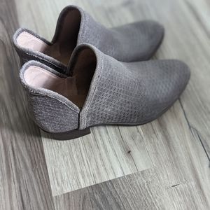 Lucky Brand Boots/Booties, Size 6.5, Gray